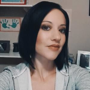 Meet your Posher, Maura